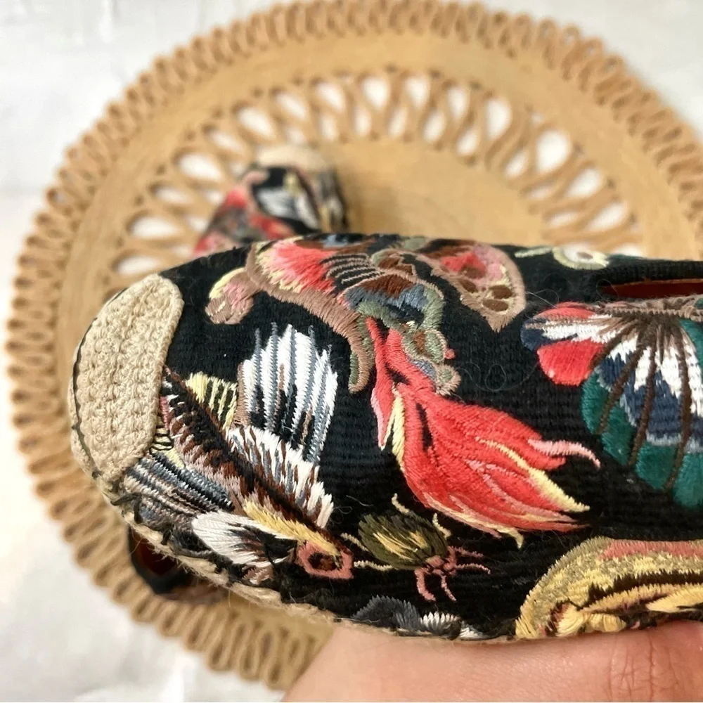 Valentino Garavani Butterfly-Embroidered Fabric Espadrilles in Black/Multi EU 36